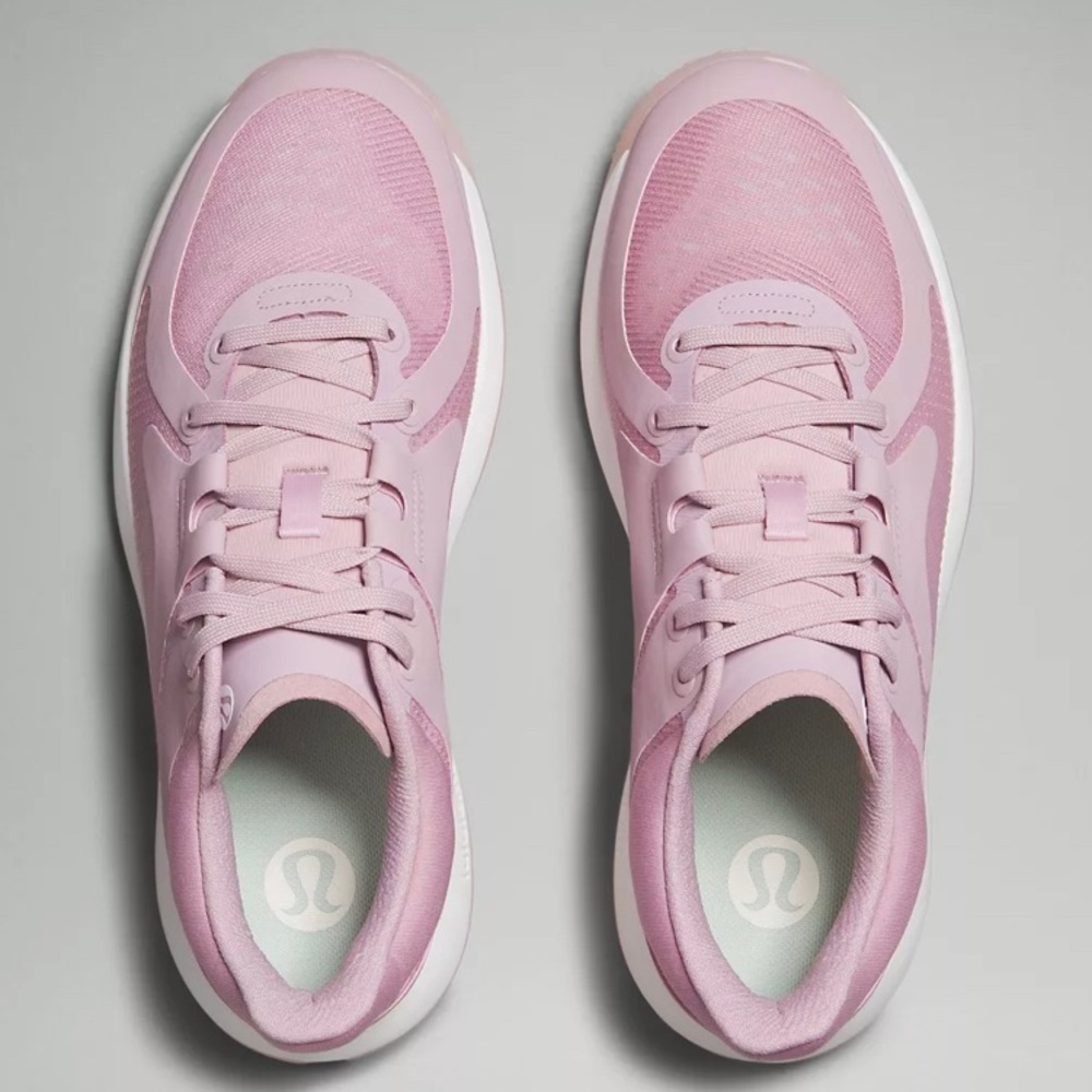 Lululemon strong feel train shoes